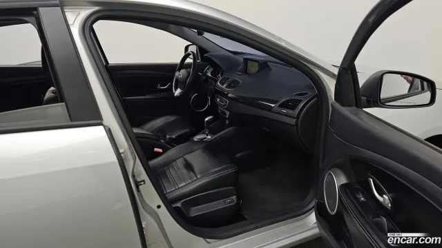 Renault SM3