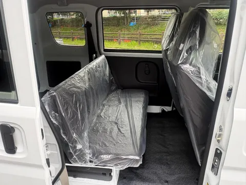 Nissan Clipper Van