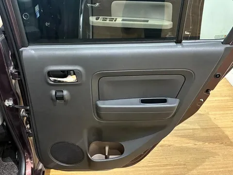 Daihatsu Mira Tocot