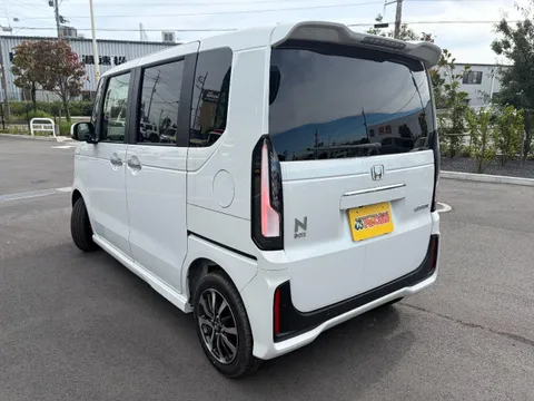 Honda N-BOX Custom