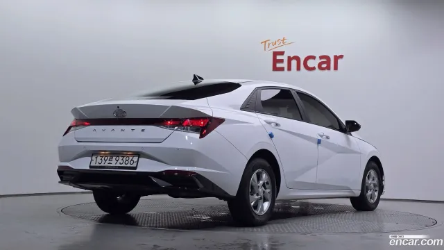 Hyundai Elantra (Avante)