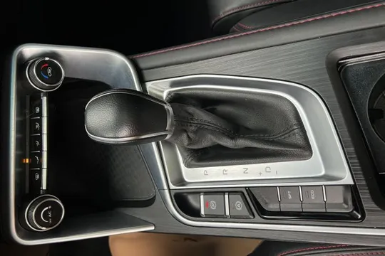 Geely Binray