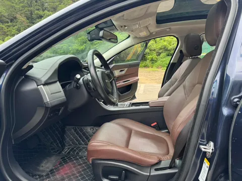 Jaguar XFL