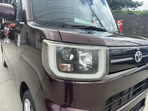 Toyota Pixis Mega