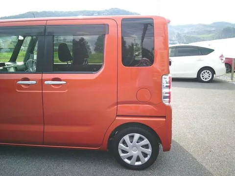 Toyota Pixis Mega