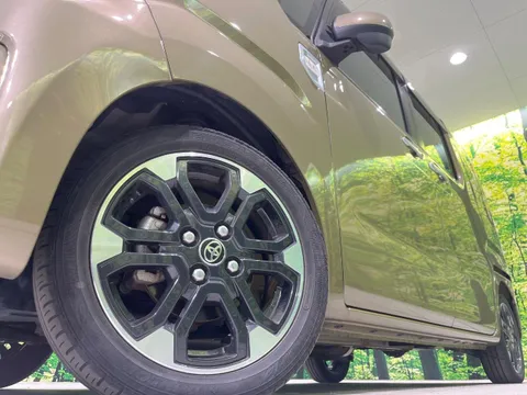 Toyota Pixis Mega