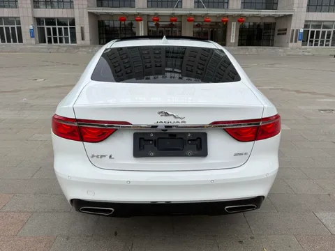Jaguar XFL
