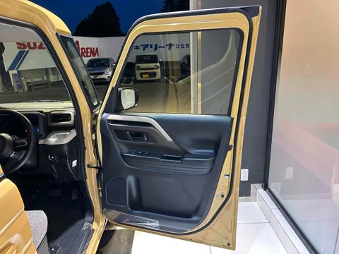 Suzuki Spacia