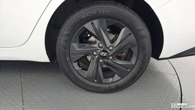 Hyundai Elantra (Avante)