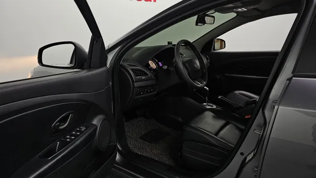 Renault SM3