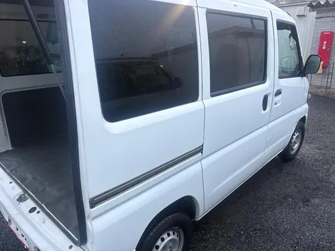 Nissan Clipper Van