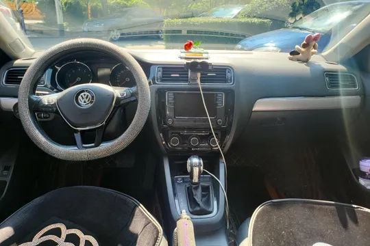Volkswagen Sagitar