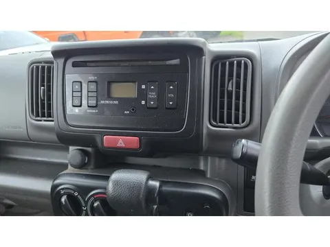 Mitsubishi Minicab Van