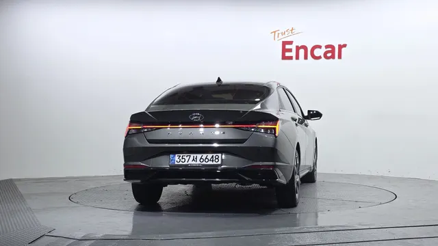 Hyundai Elantra (Avante)