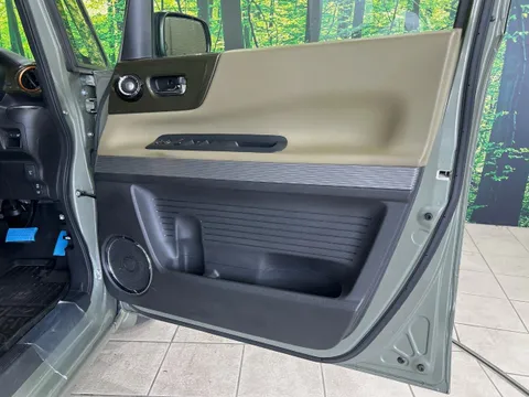 Honda N-BOX Slash