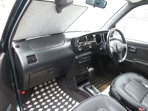 Daihatsu Mira Gino