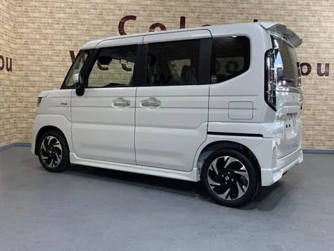 Suzuki Spacia Custom
