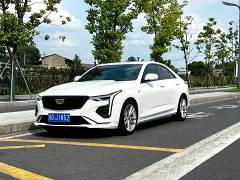 Cadillac CT4
