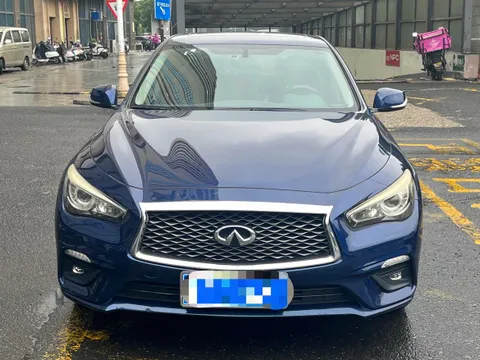Infiniti Q50L