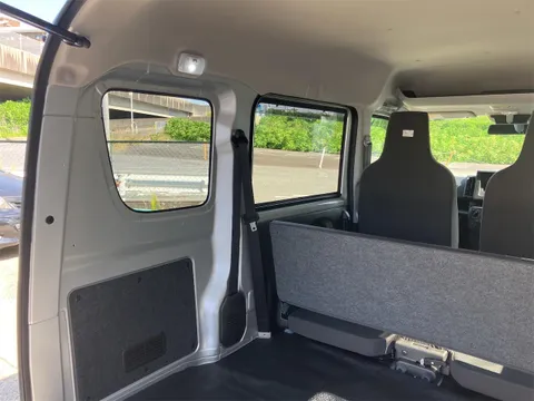 Nissan Clipper Van