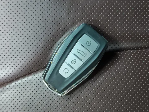 Geely Monjaro (Xingyue L)