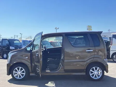 Suzuki Wagon R Stingray