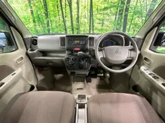 Mitsubishi Minicab Van