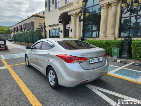 Hyundai Elantra (Avante)