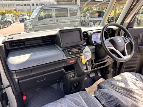 Suzuki Spacia Base
