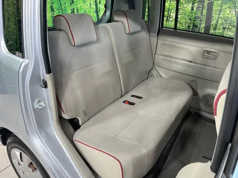 Toyota Pixis Space