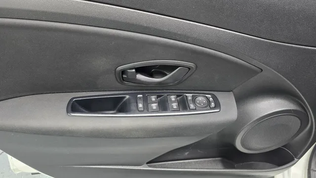 Renault SM3