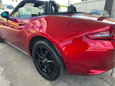 Mazda MX-5 (Roadster)