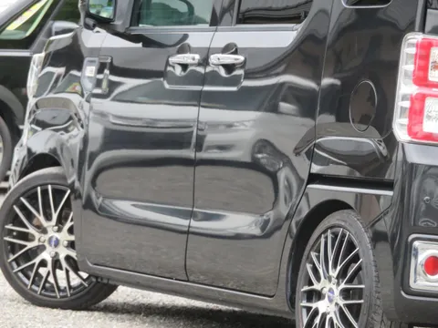 Toyota Pixis Mega