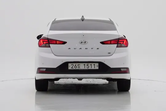 Hyundai Elantra (Avante)