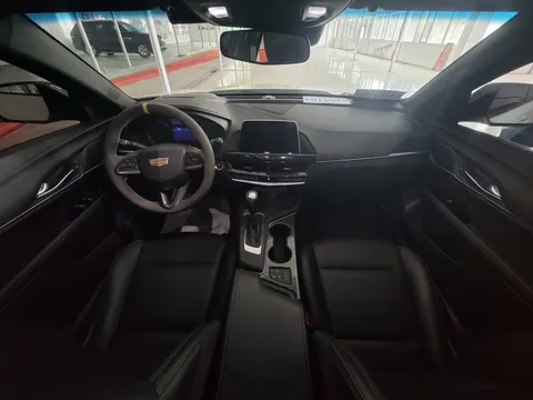Cadillac CT4