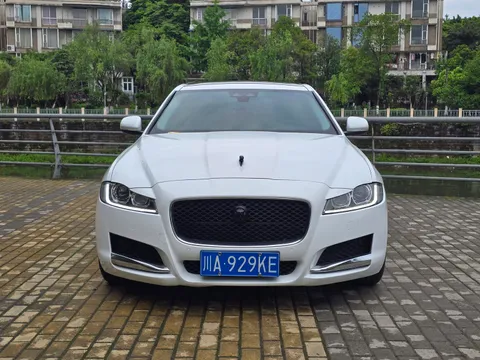 Jaguar XFL