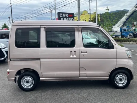 Toyota Pixis Van