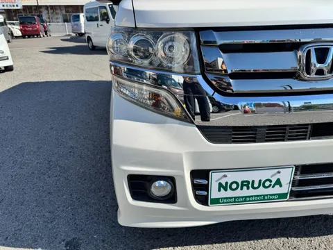 Honda N-BOX Custom