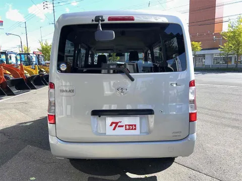 Toyota TownAce Van