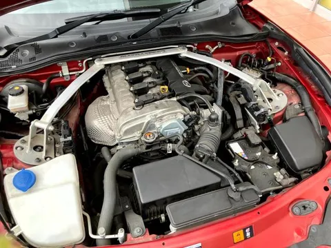 Mazda MX-5 (Roadster)