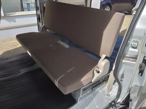 Nissan Clipper Van