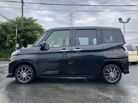 Subaru Justy Minivan