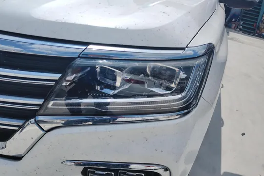 Roewe RX8