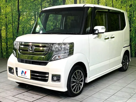 Honda N-BOX Custom