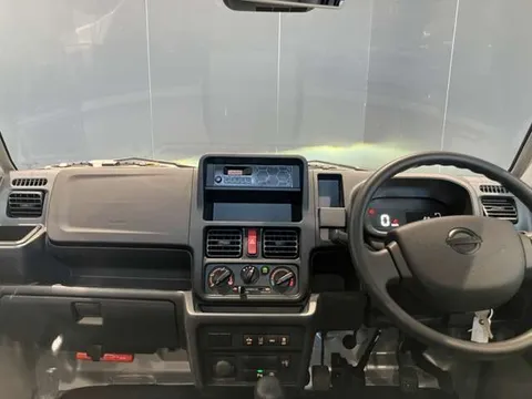 Nissan Clipper Truck