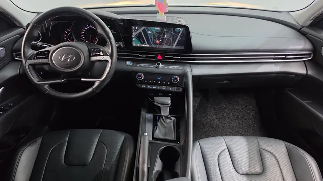 Hyundai Elantra (Avante)