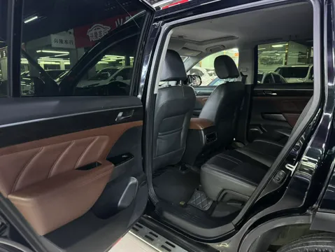 Gac GS8