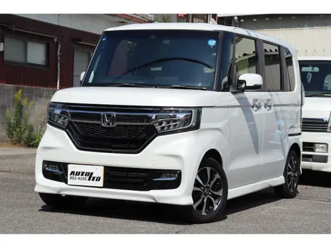 Honda N-BOX Custom