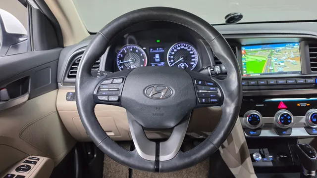 Hyundai Elantra (Avante)