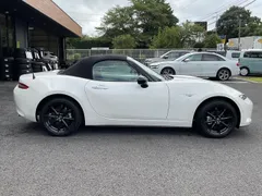 Mazda MX-5 (Roadster)